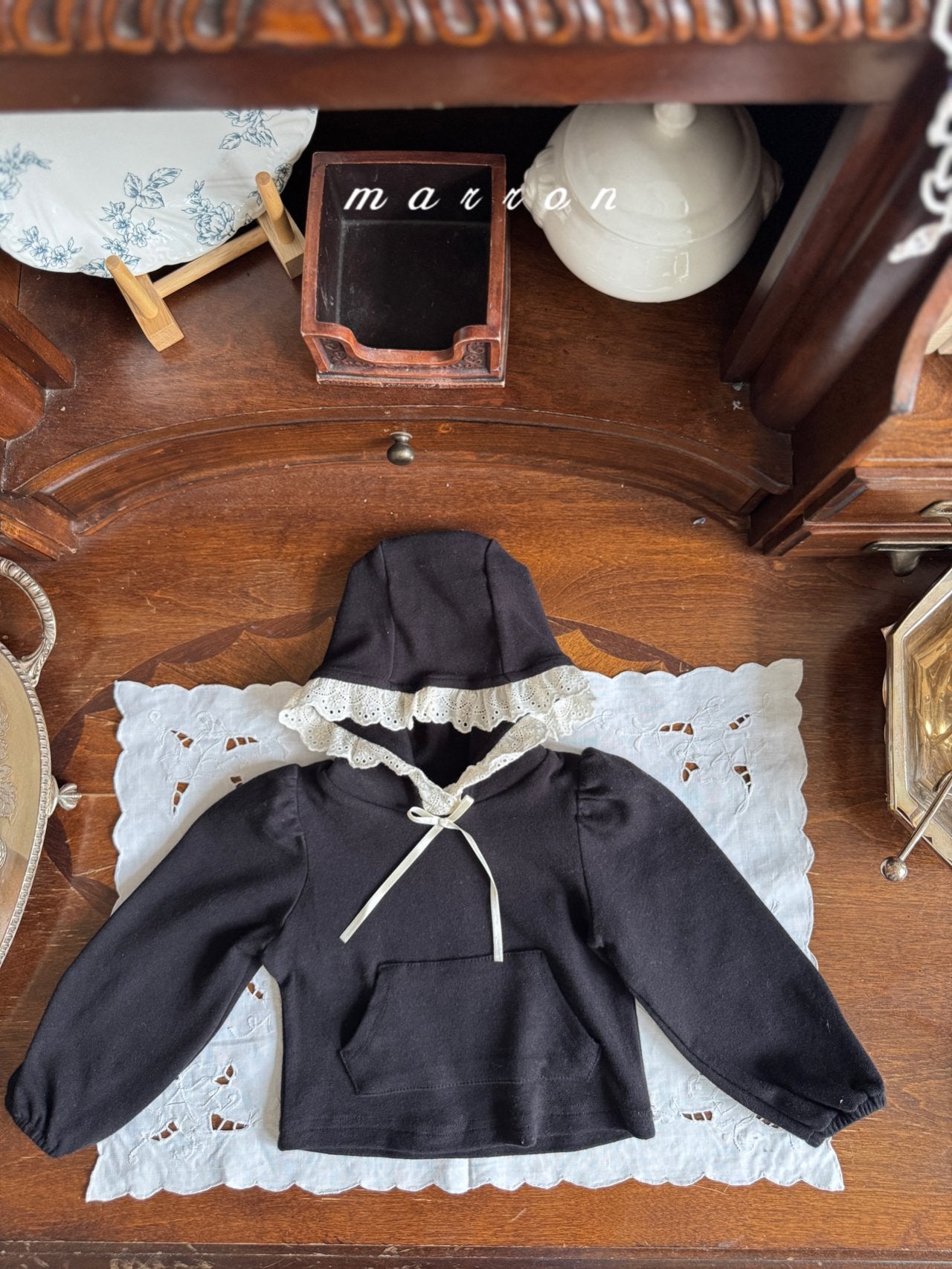 ［marron］Lace ribbon hood tops