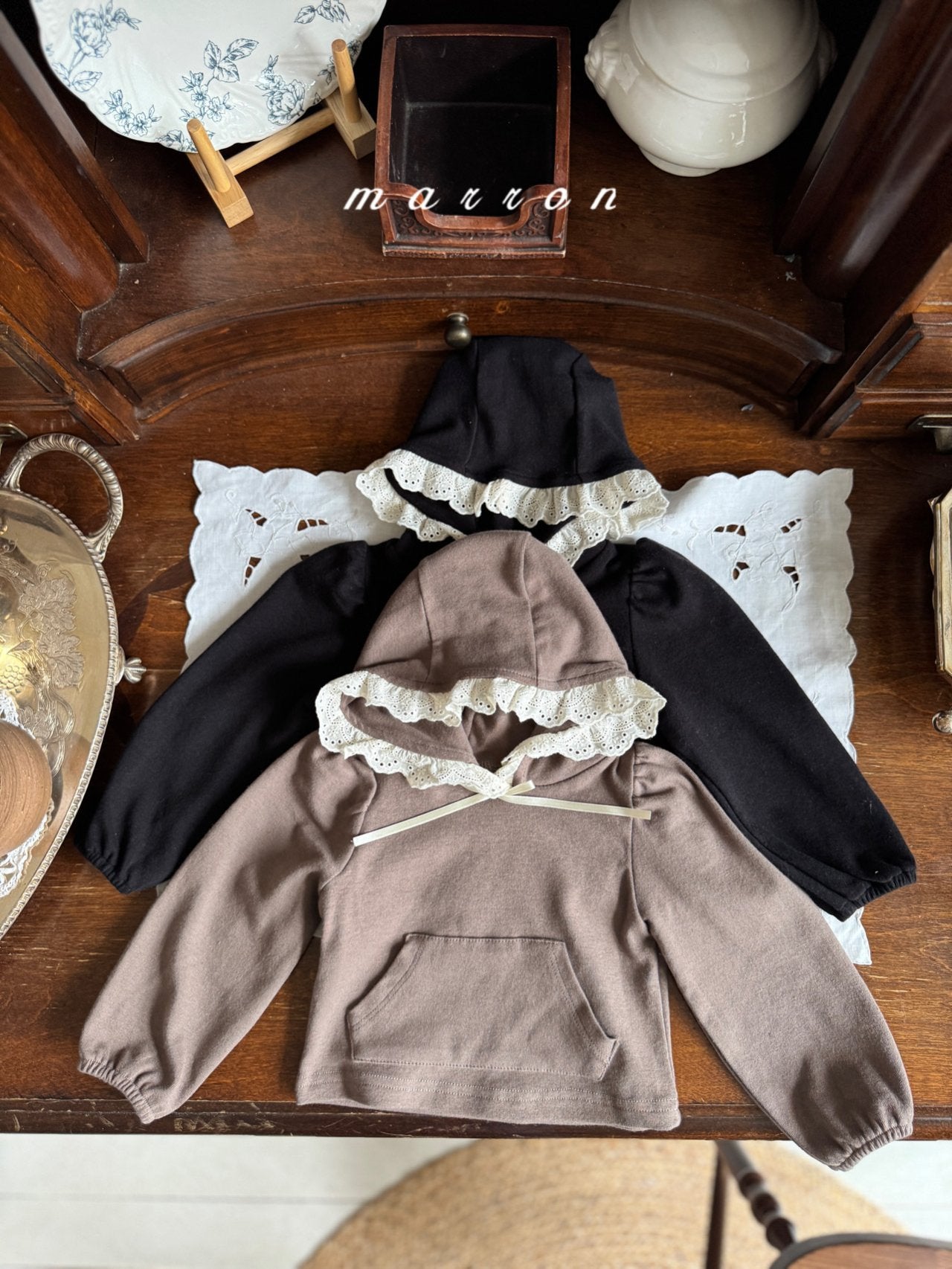 ［marron］Lace ribbon hood tops