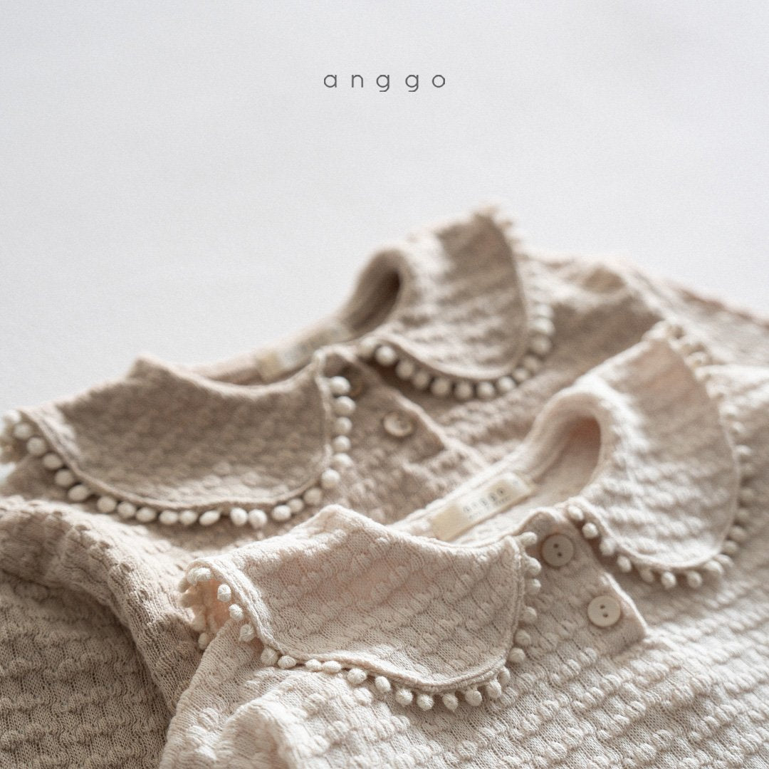 ［anggo］Yogurt collar t-shirt