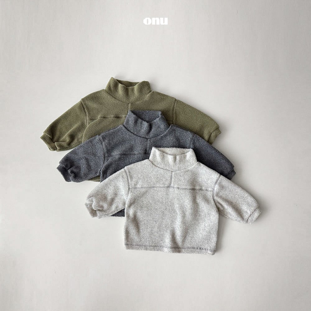 ［onu］Fleece turtleneck tops