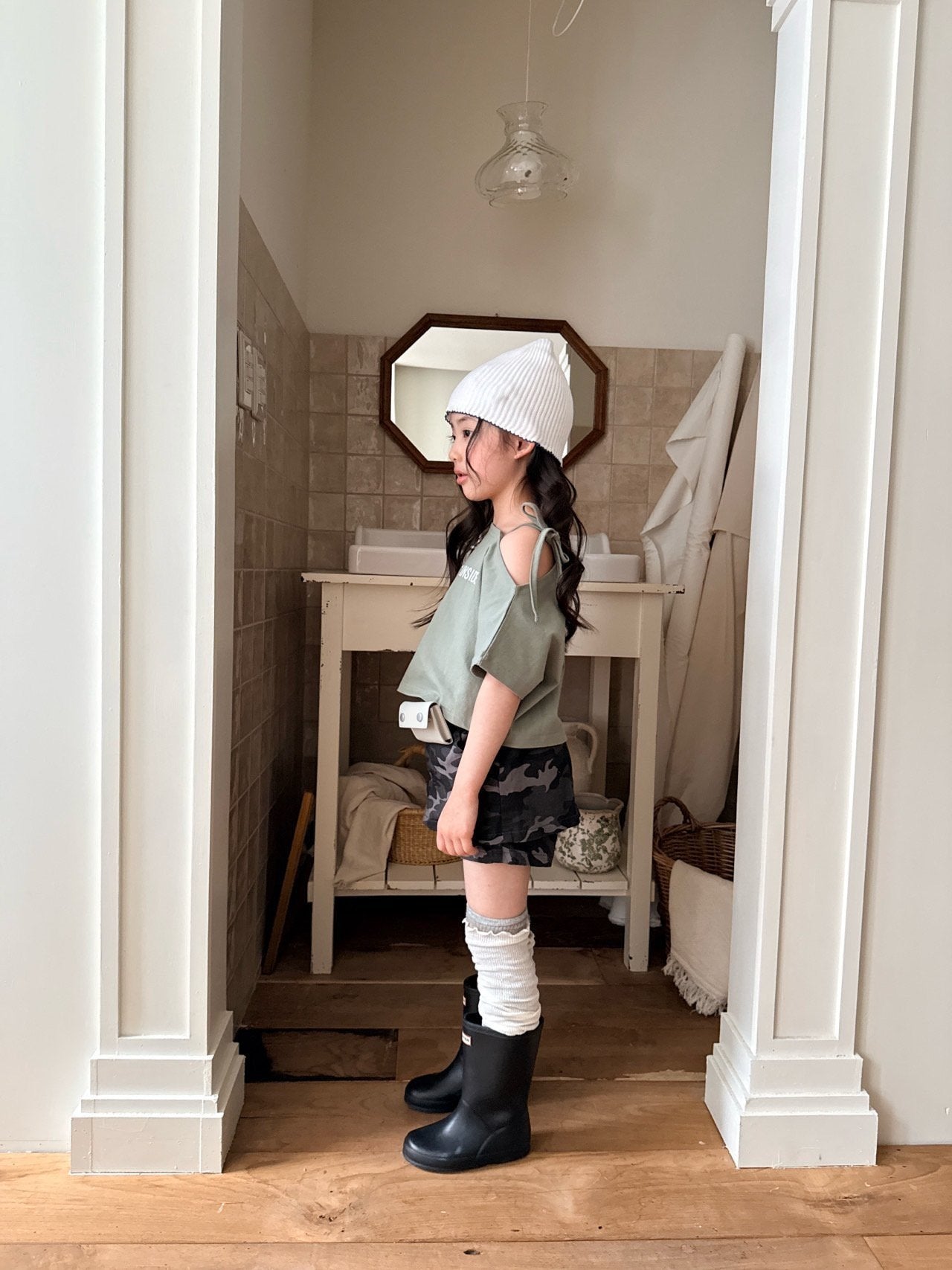 ［comma］Army skirt pants