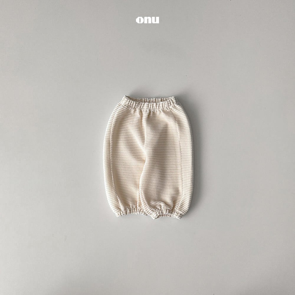 ［onu］Corduroy rib pants