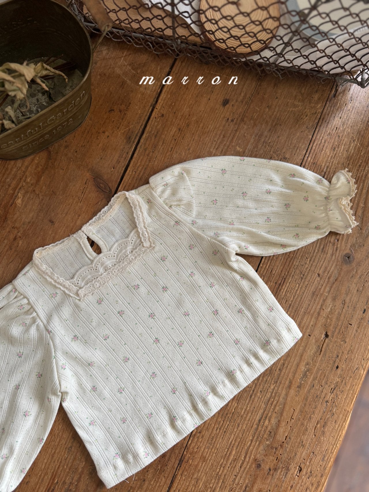 ［marron］Flower puff tops
