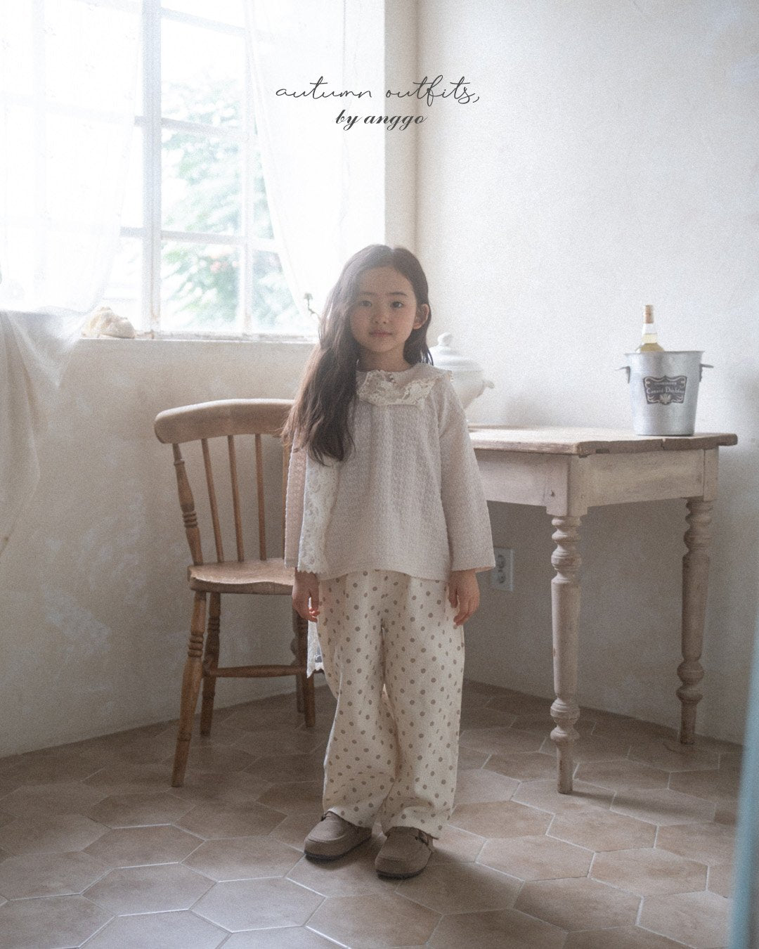［anggo］Yogurt collar t-shirt