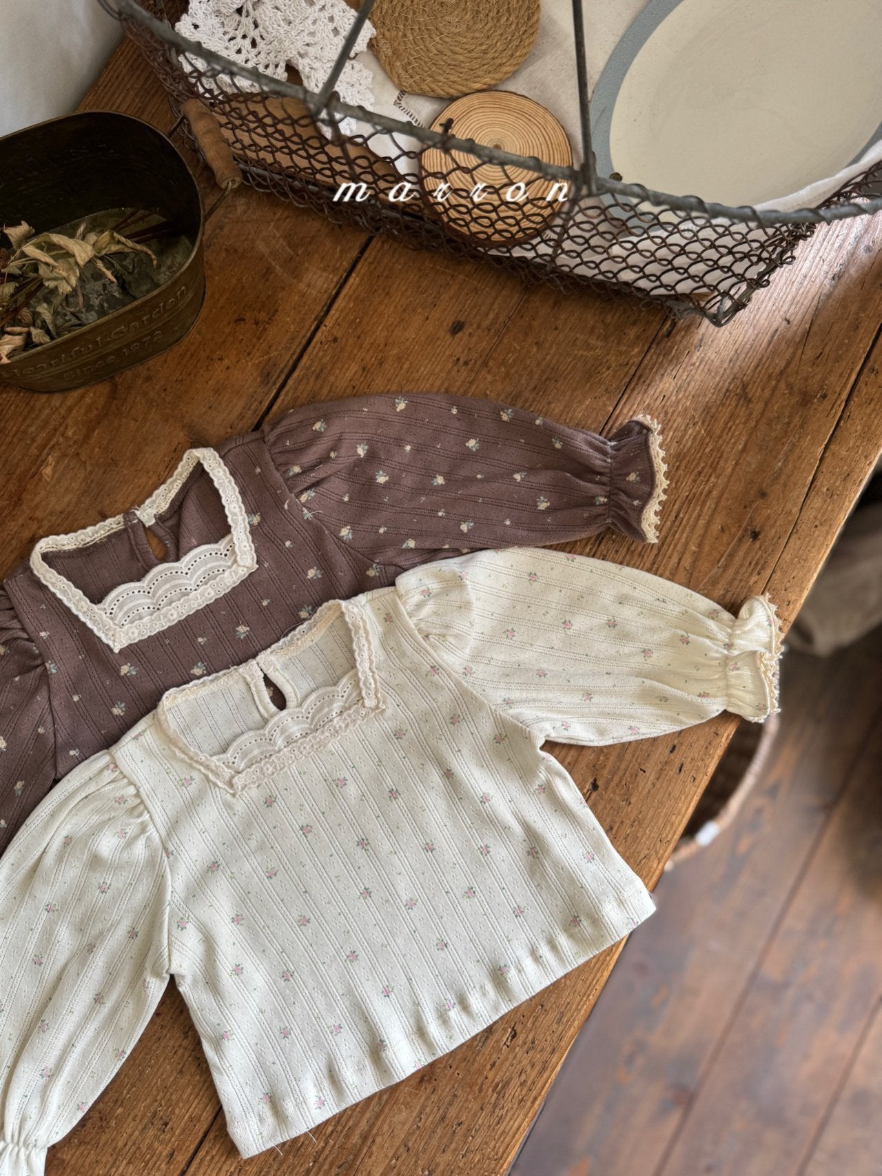 ［marron］Flower puff tops