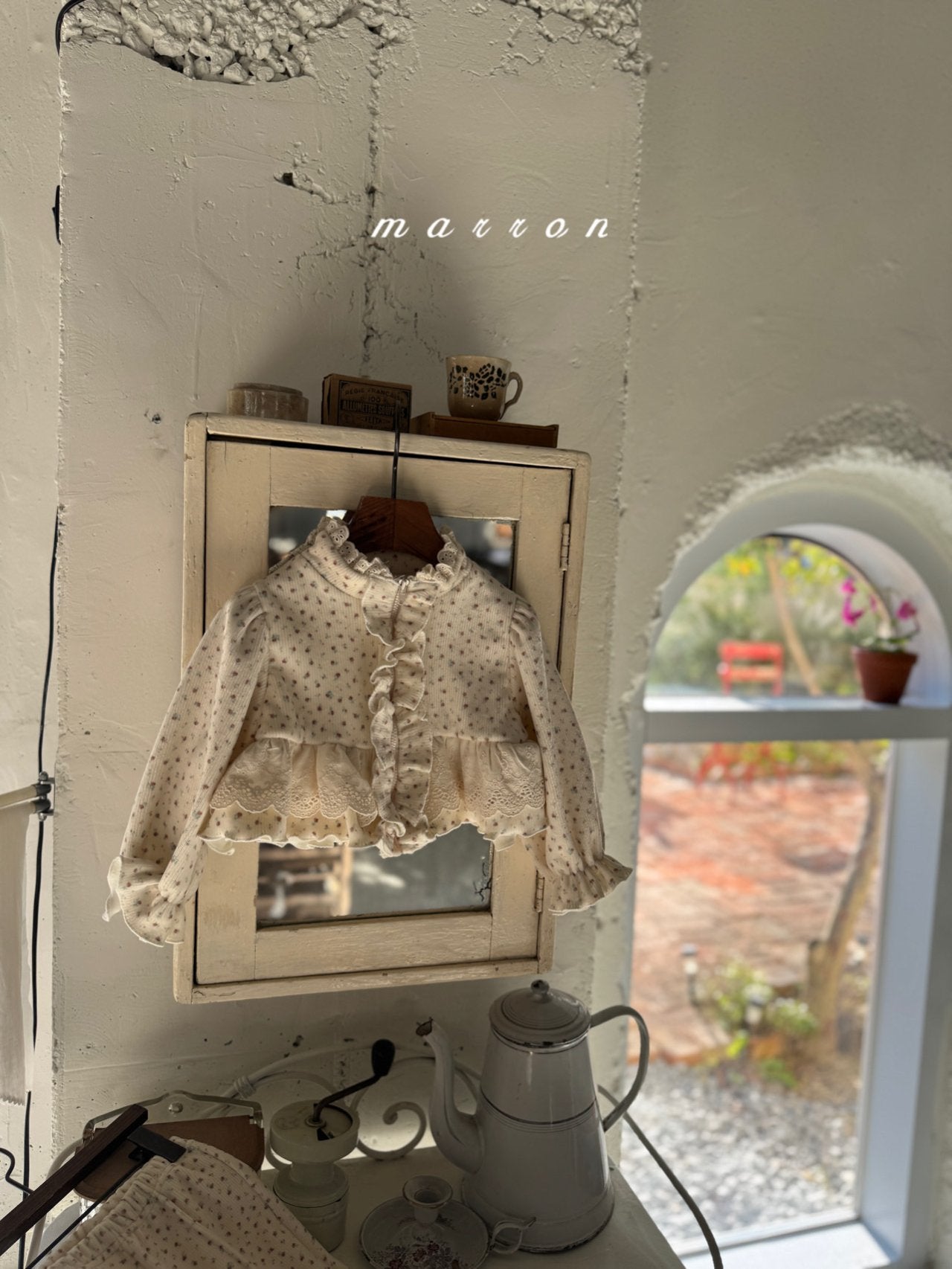 ［marron］Daily frill zip-up