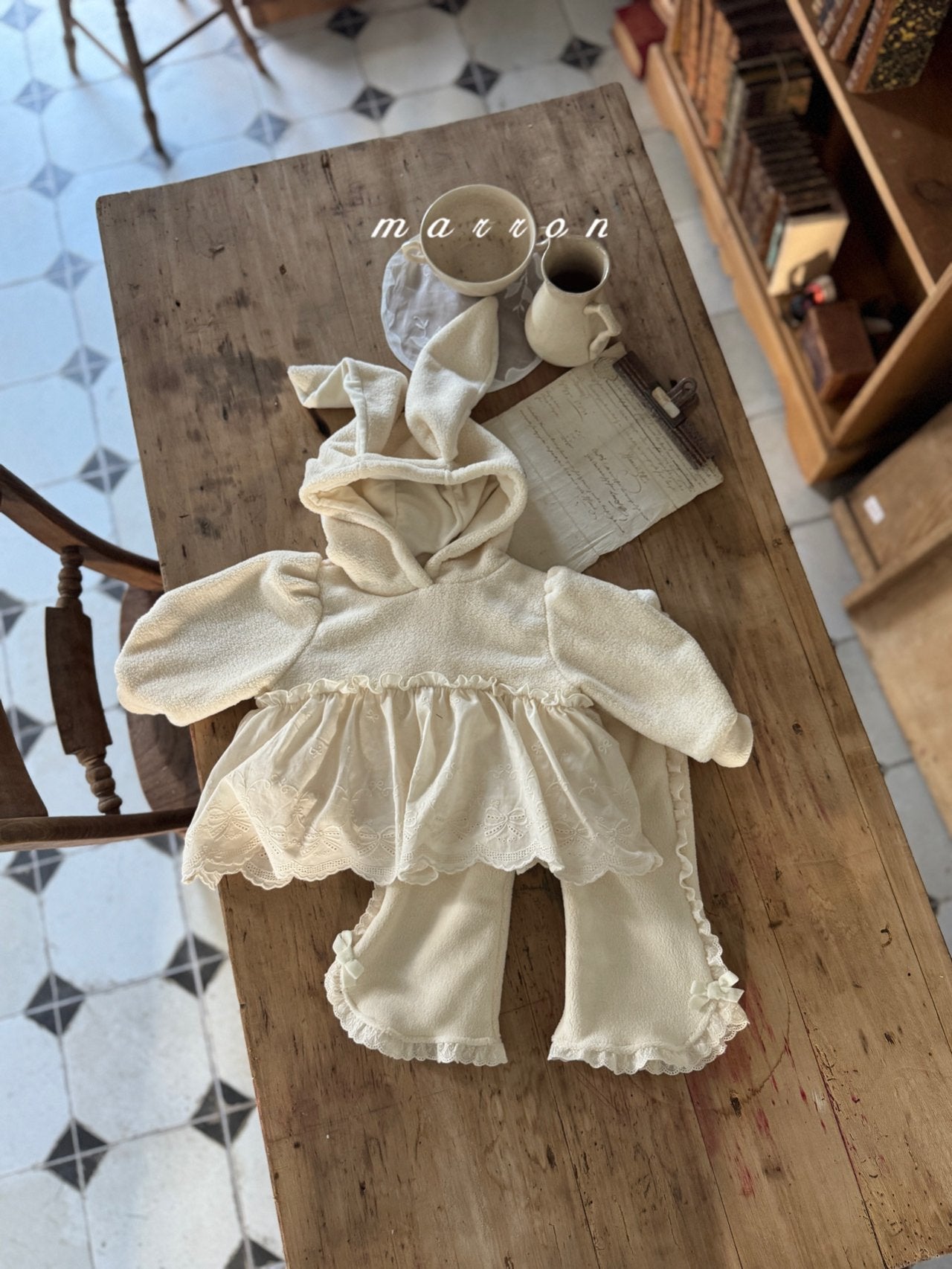 ［marron］Bunny lace hoodie