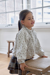 ［marron］Ribbon flower windbreaker