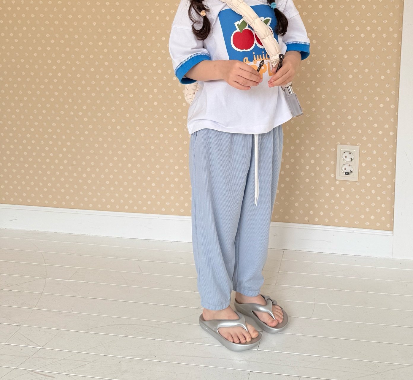 ［comma］Cool jogger pants