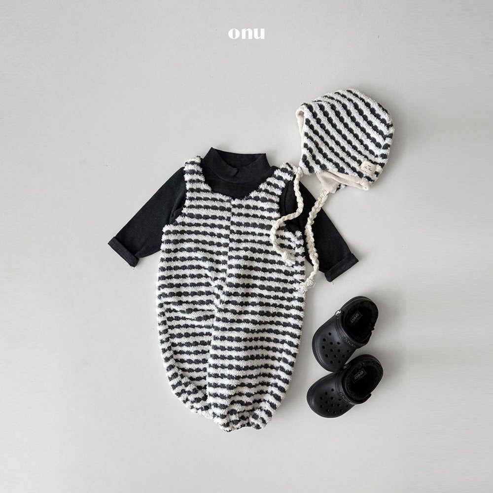 ［onu］Pompom stripe suit
