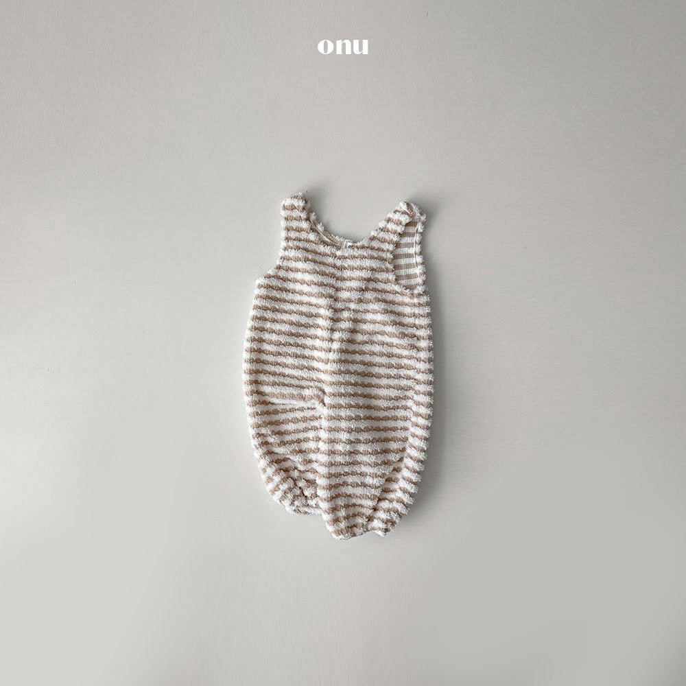 ［onu］Pompom stripe suit