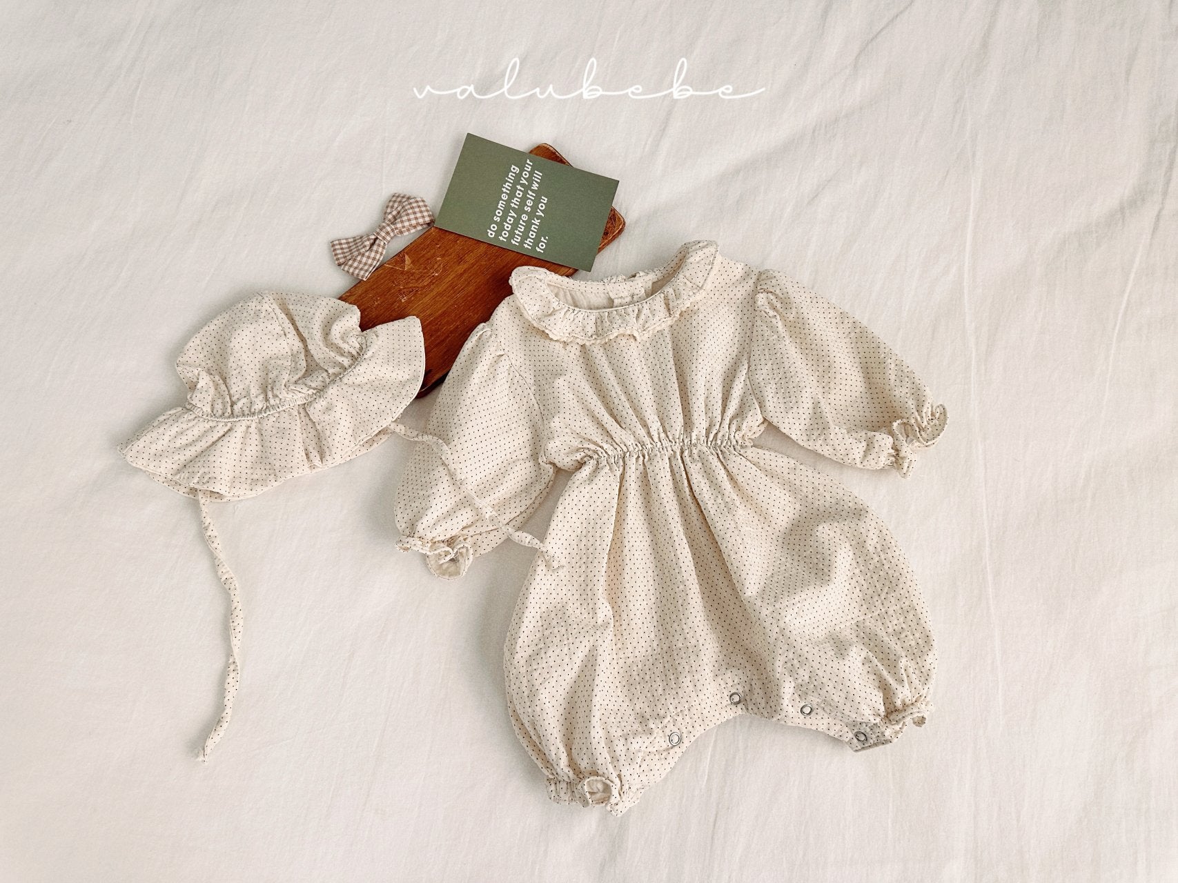 ［valubebe］Dot frill bebe suit (baby)