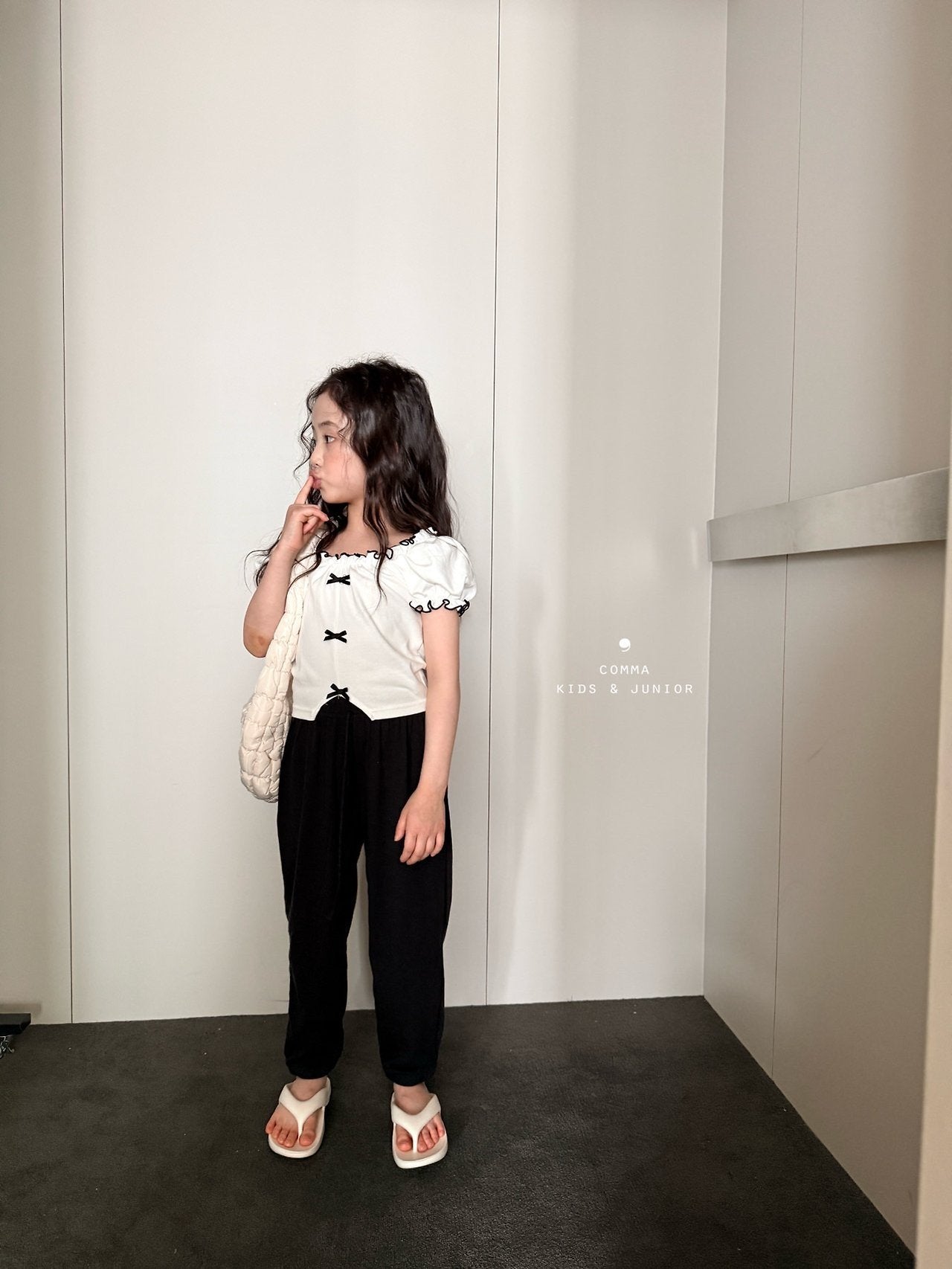 ［comma］Cool jogger pants