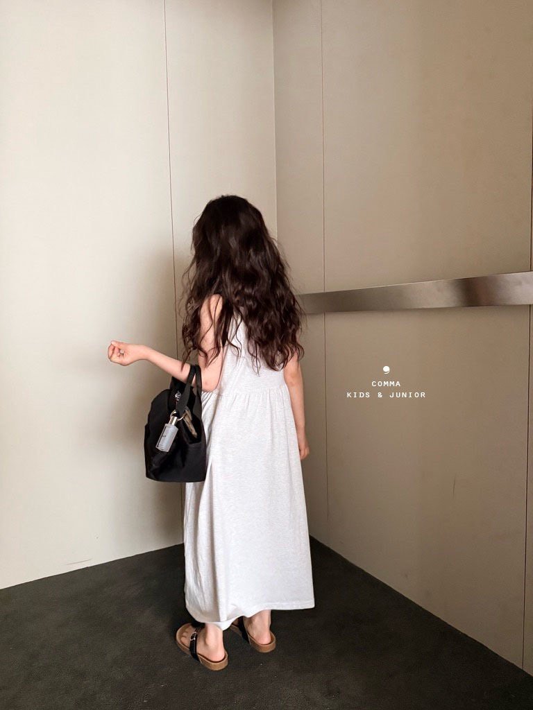 ［comma］Two tone long one-piece