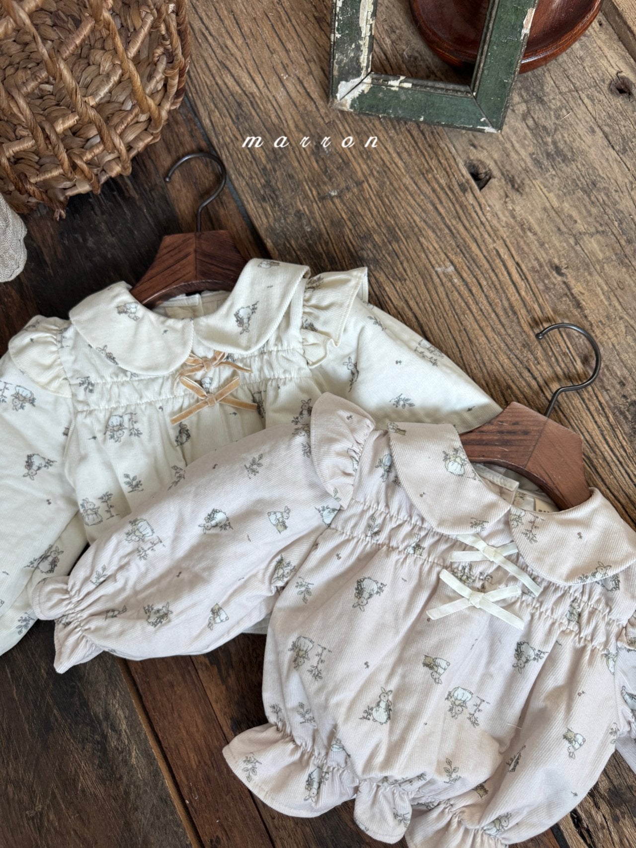 ［marron］Bunny bonnding ribbon blouse