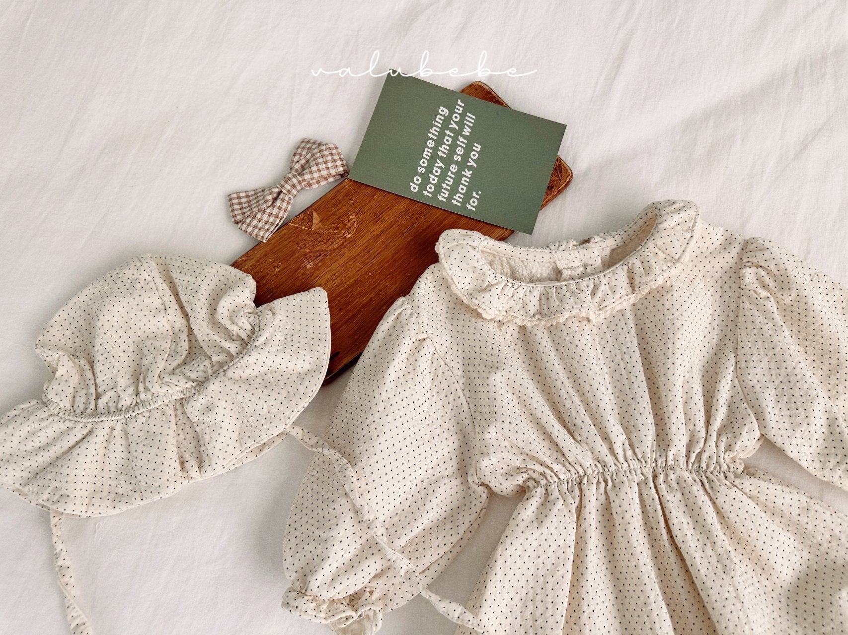 ［valubebe］Dot frill bebe suit (baby)