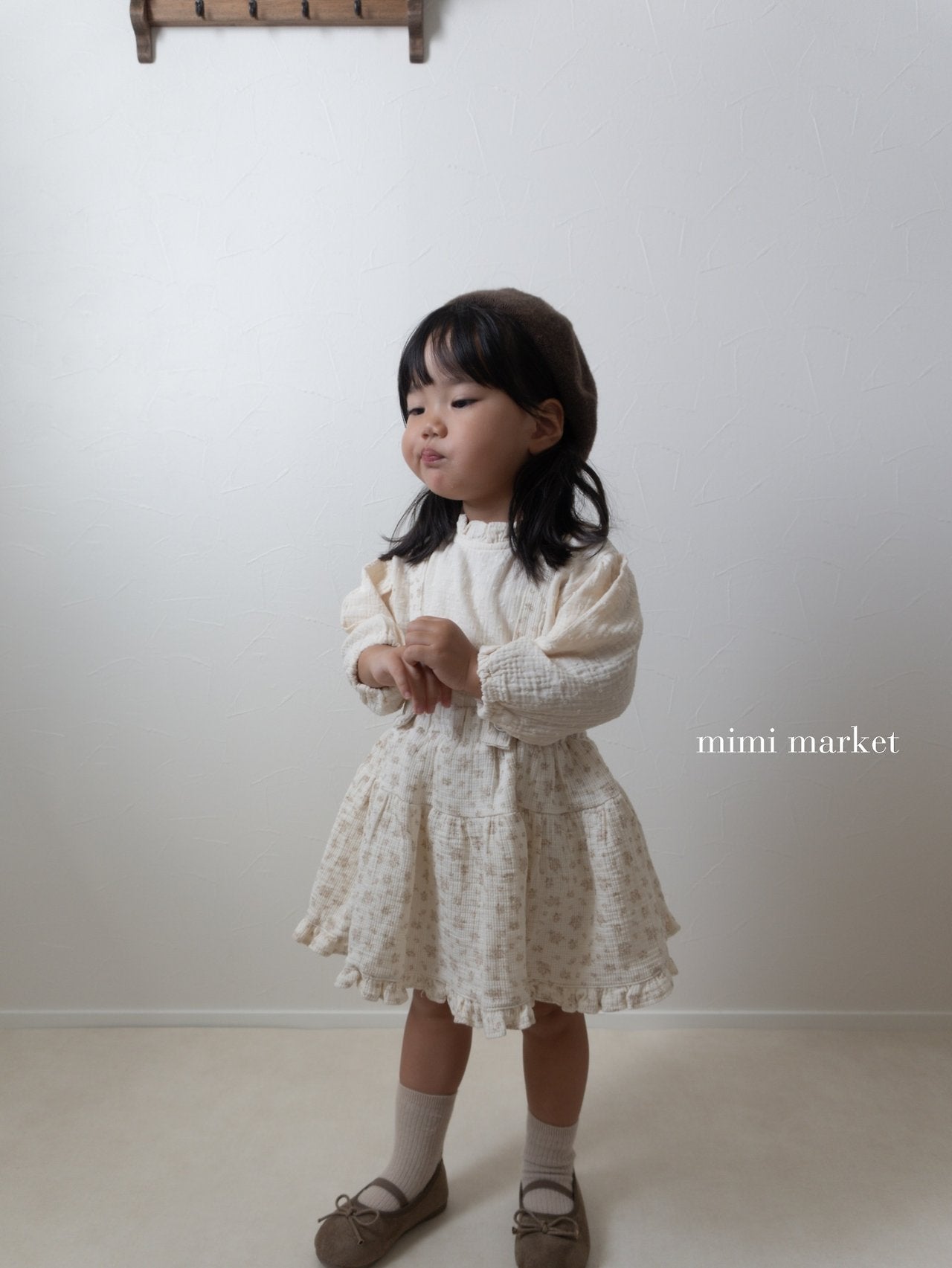 ［mimi market］Neck frill dot blouse