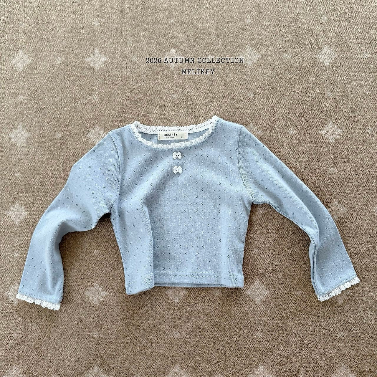 ［Melikey］Ribbon button lace tee