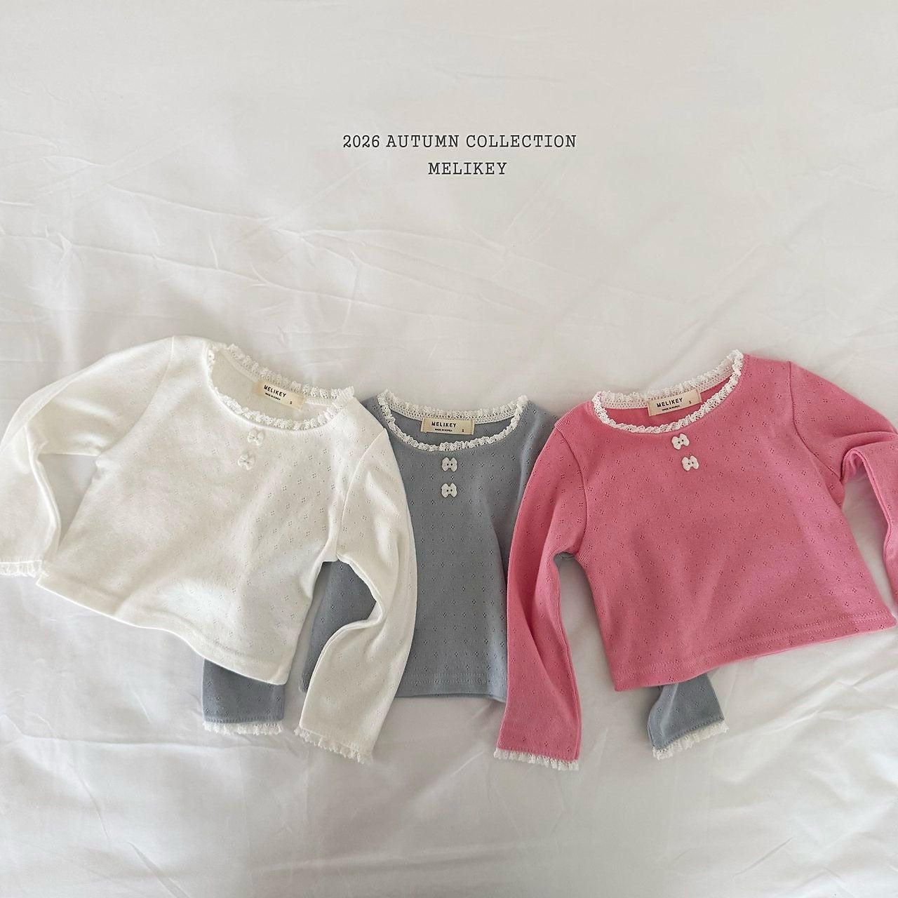 ［Melikey］Ribbon button lace tee