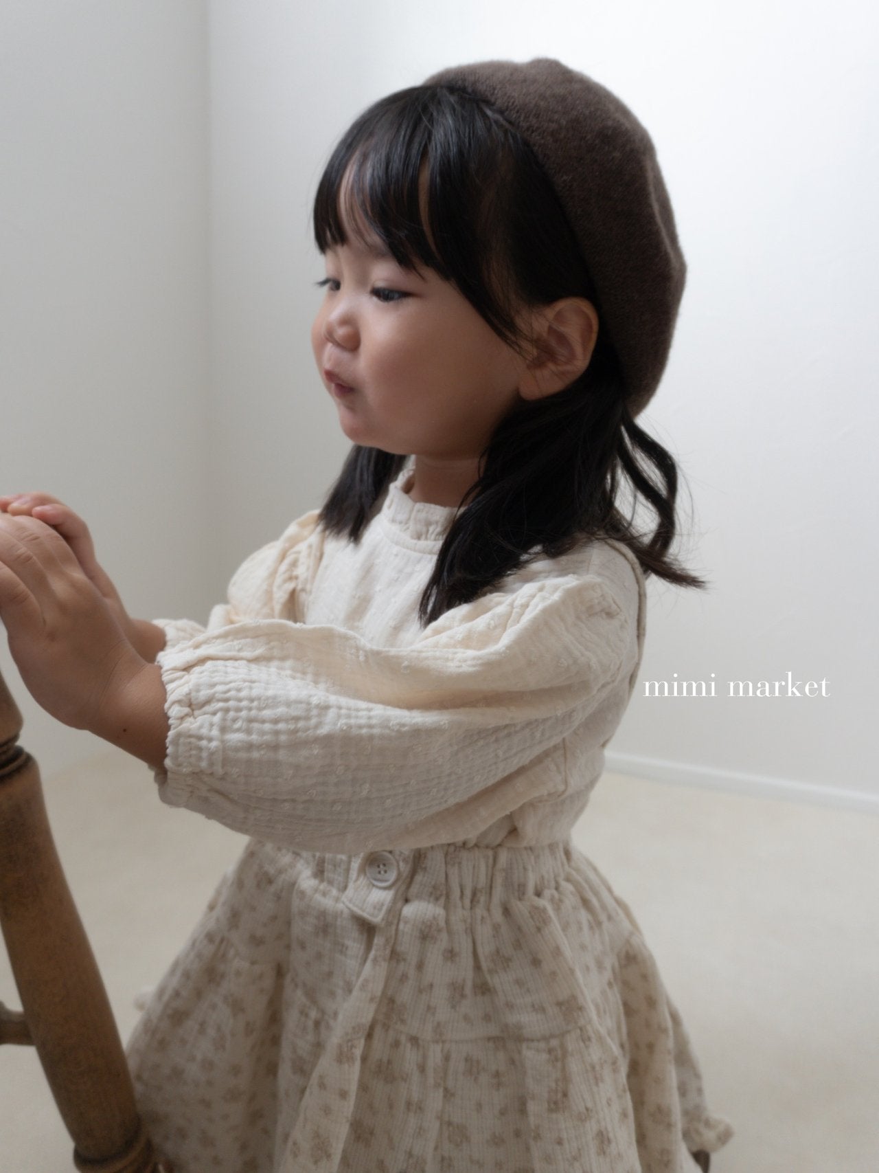 ［mimi market］Neck frill dot blouse