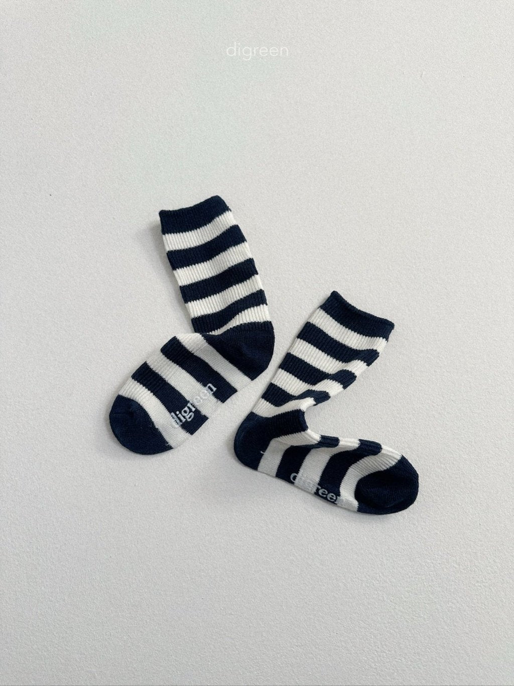 ［digreen］Minimal stripe socks set