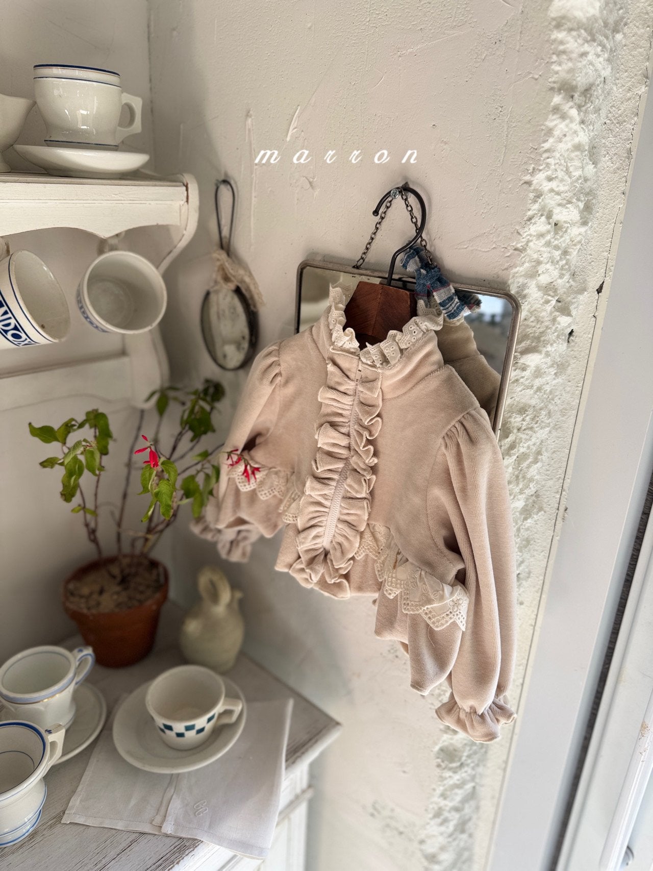 ［marron］Daily frill zip-up