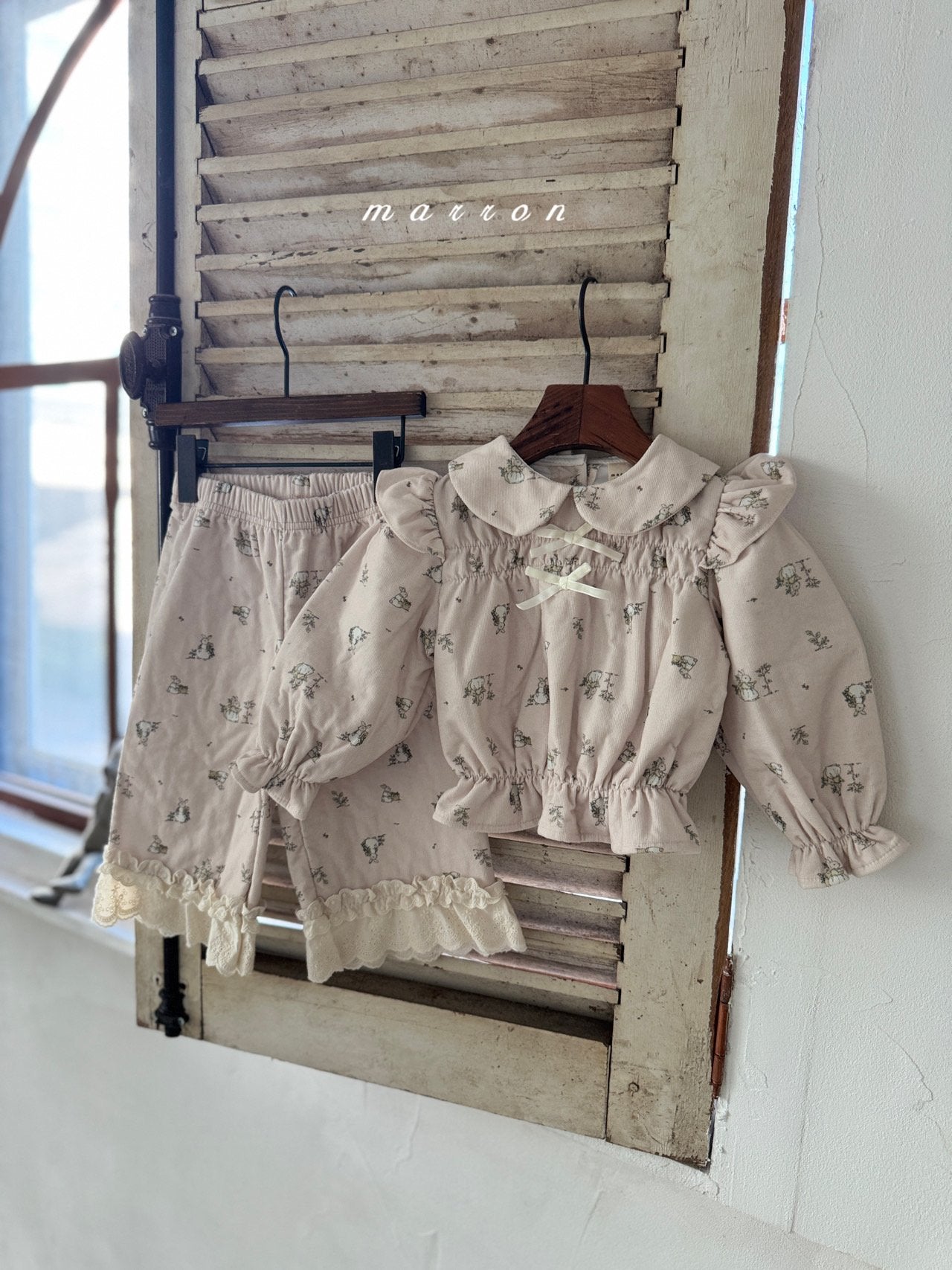 ［marron］Bunny bonnding ribbon blouse