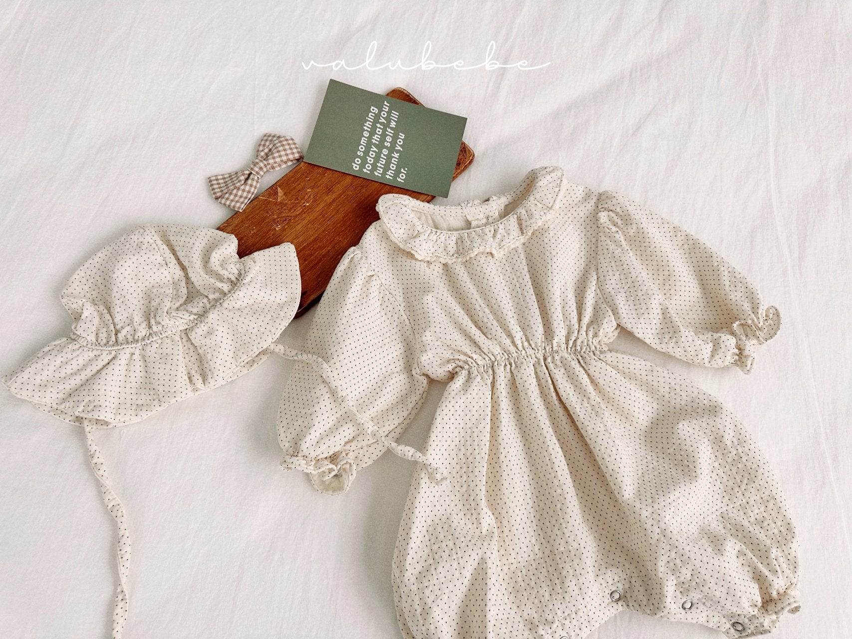 ［valubebe］Dot frill bebe suit (baby)