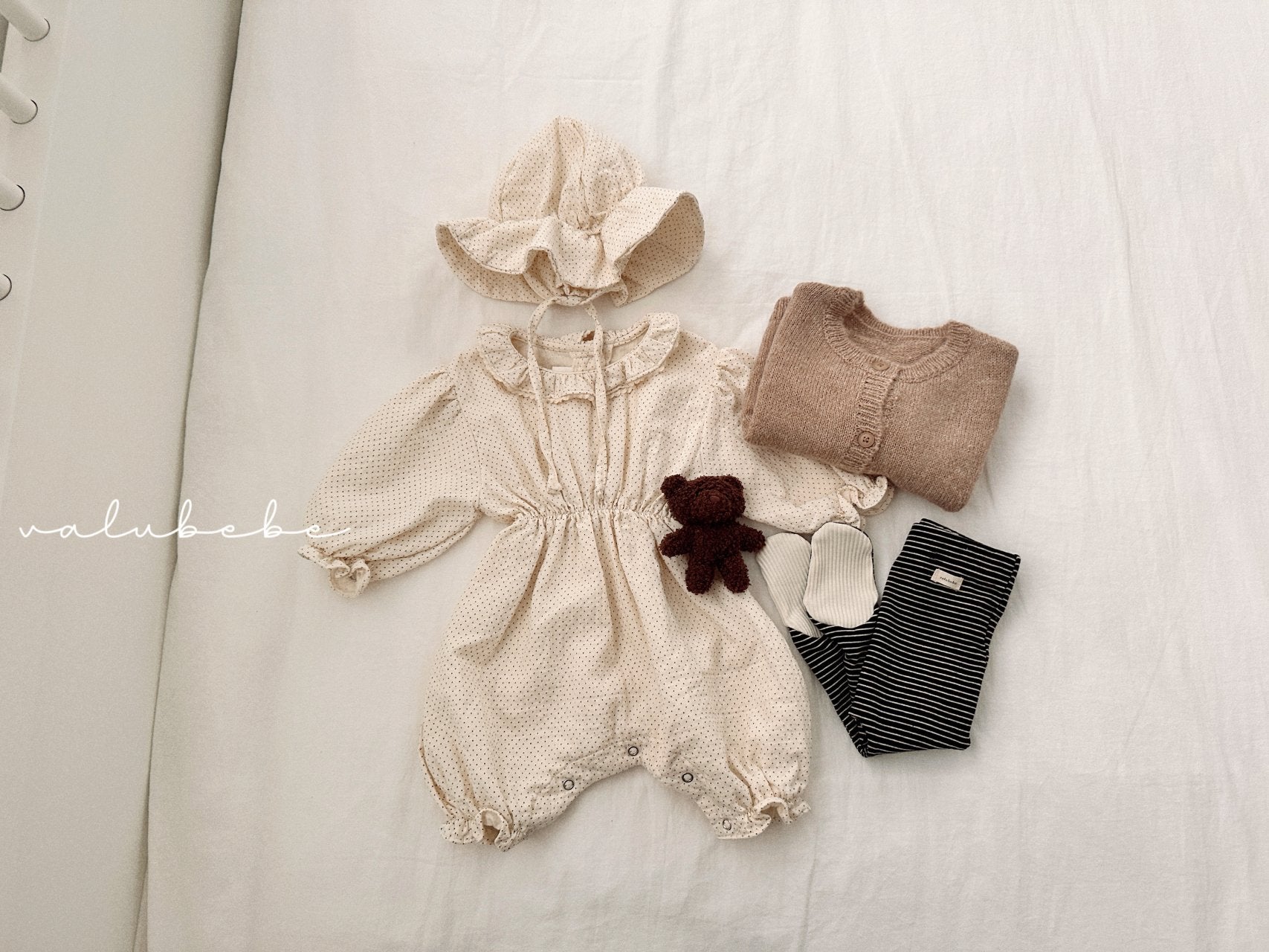 ［valubebe］Dot frill bebe suit (baby)