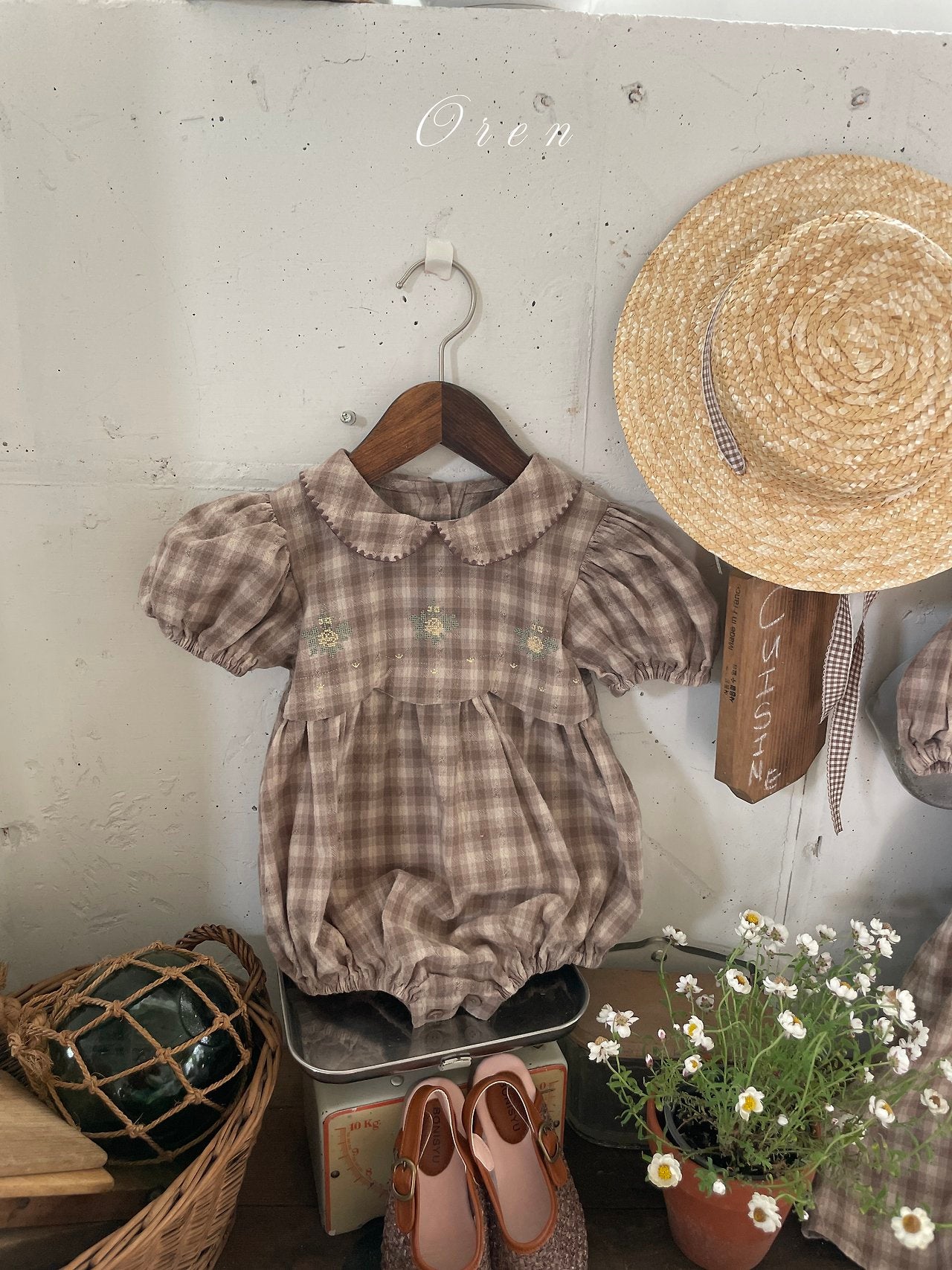 ［OREN］Check embroidery rompers