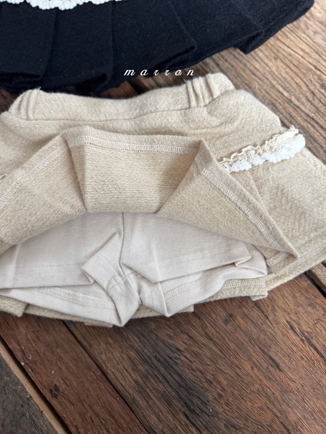 ［marron］Castle pleats skirt