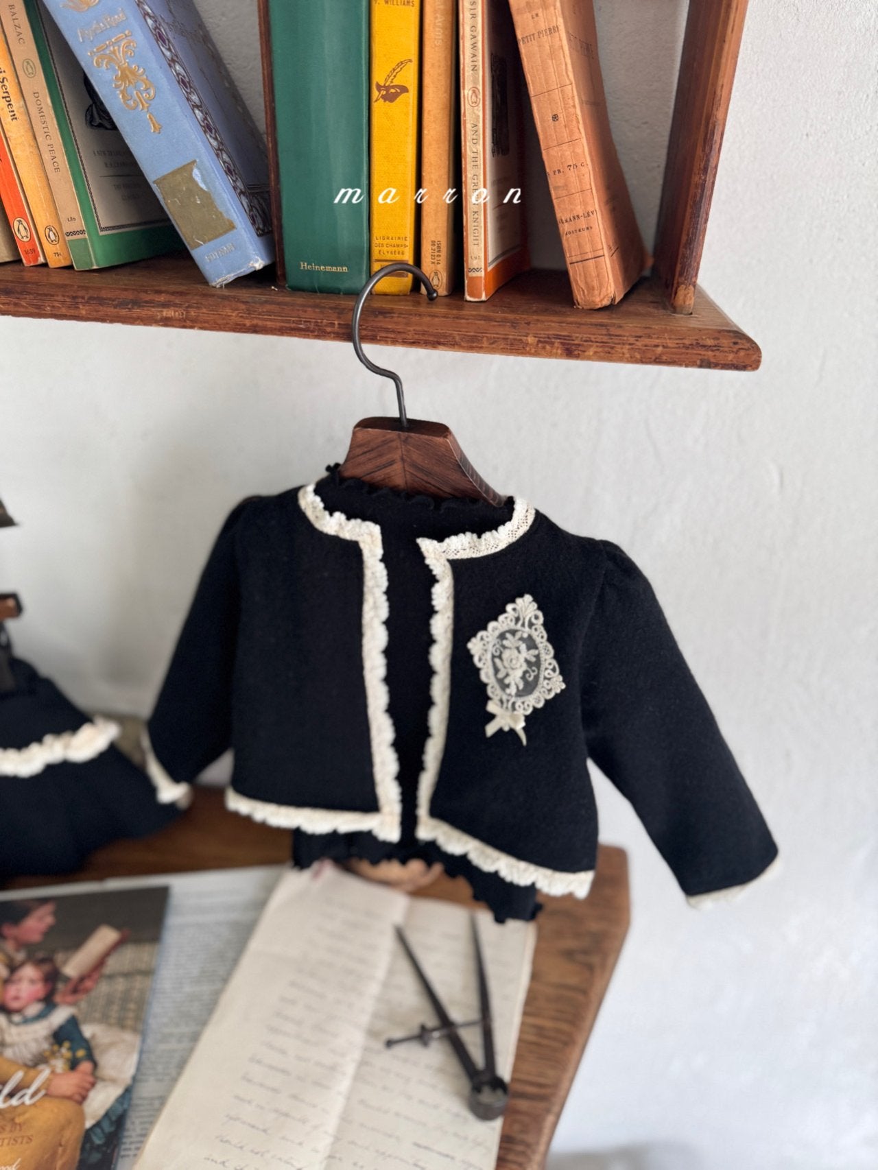 ［marron］Castle lace cardigan