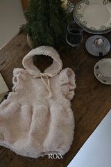 ［ROA］Boa wing rompers & ear muffler