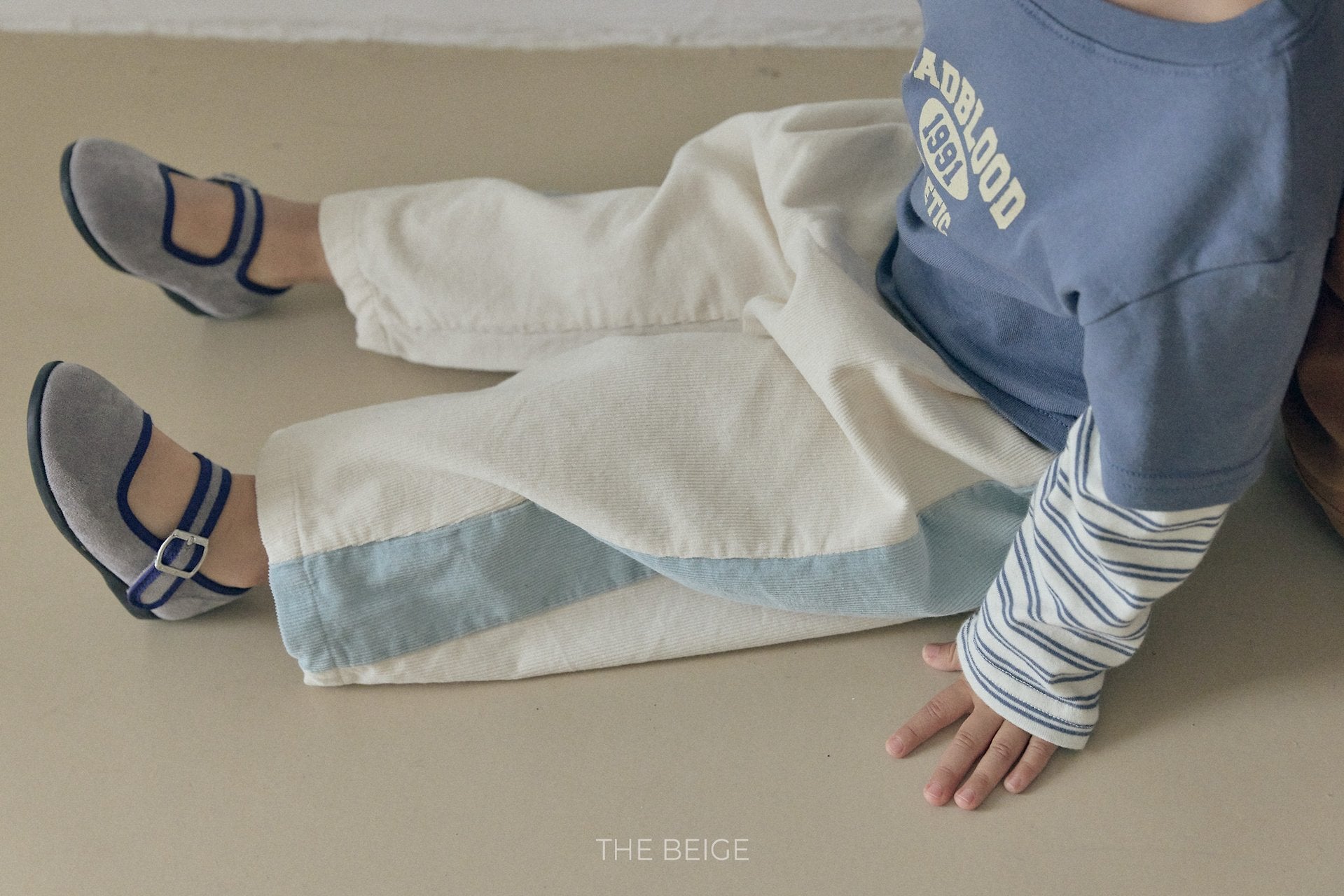 ［The beige］Side-Seam Corduroy Pants