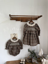 ［OREN］Chocolate check rompers
