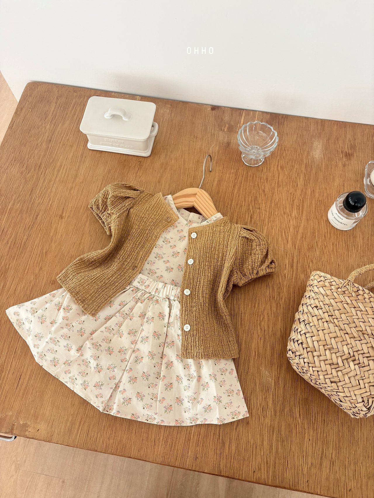 ［ohho］Madeleine flower wing blouse