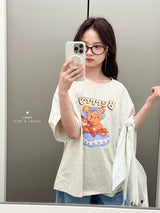 ［comma］Berry bear tee