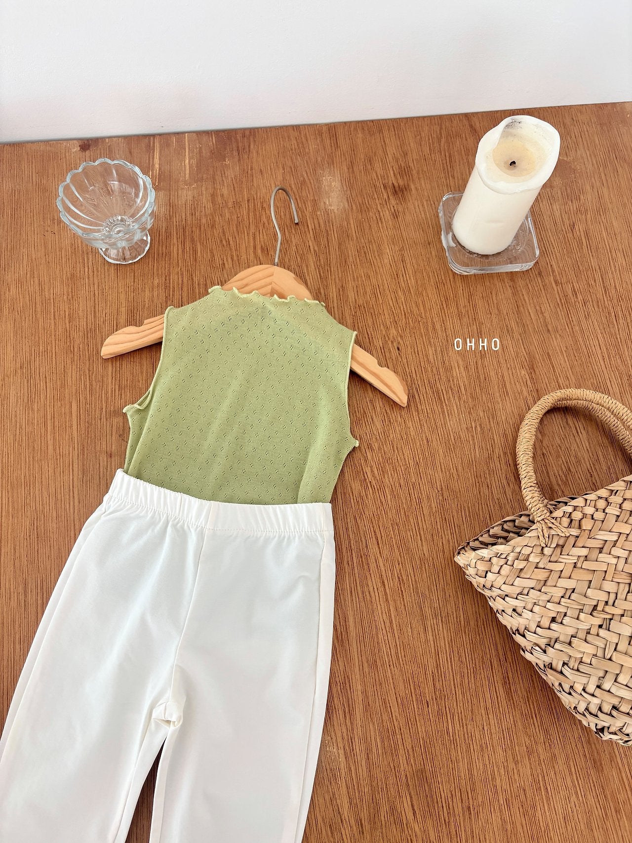 ［ohho］Eyelet mellow sleeveless tee