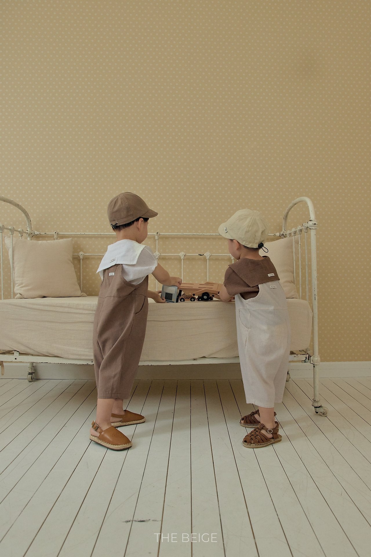 ［The beige］Binding overalls
