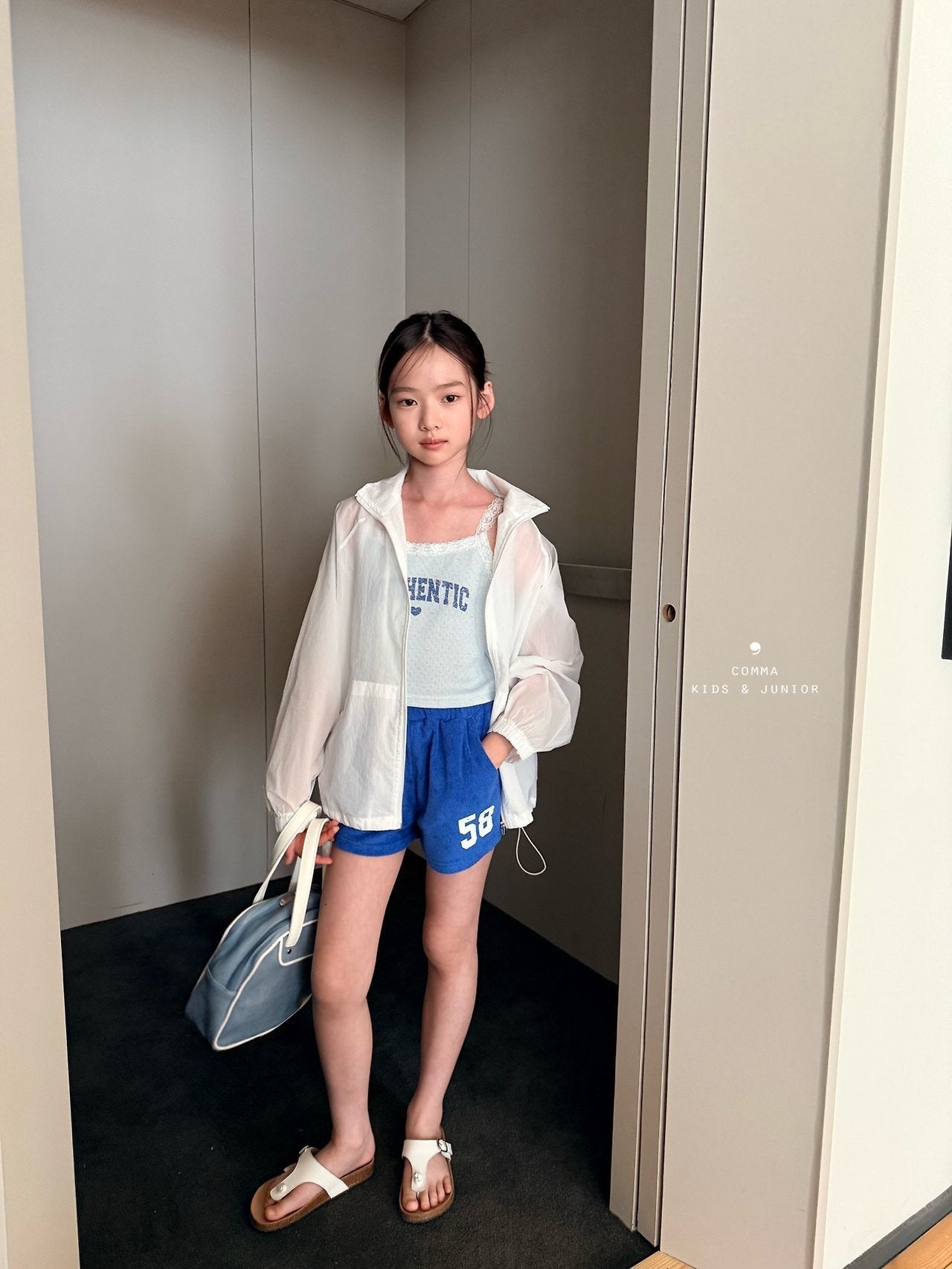 ［comma］Authentic lace sleeveless tops