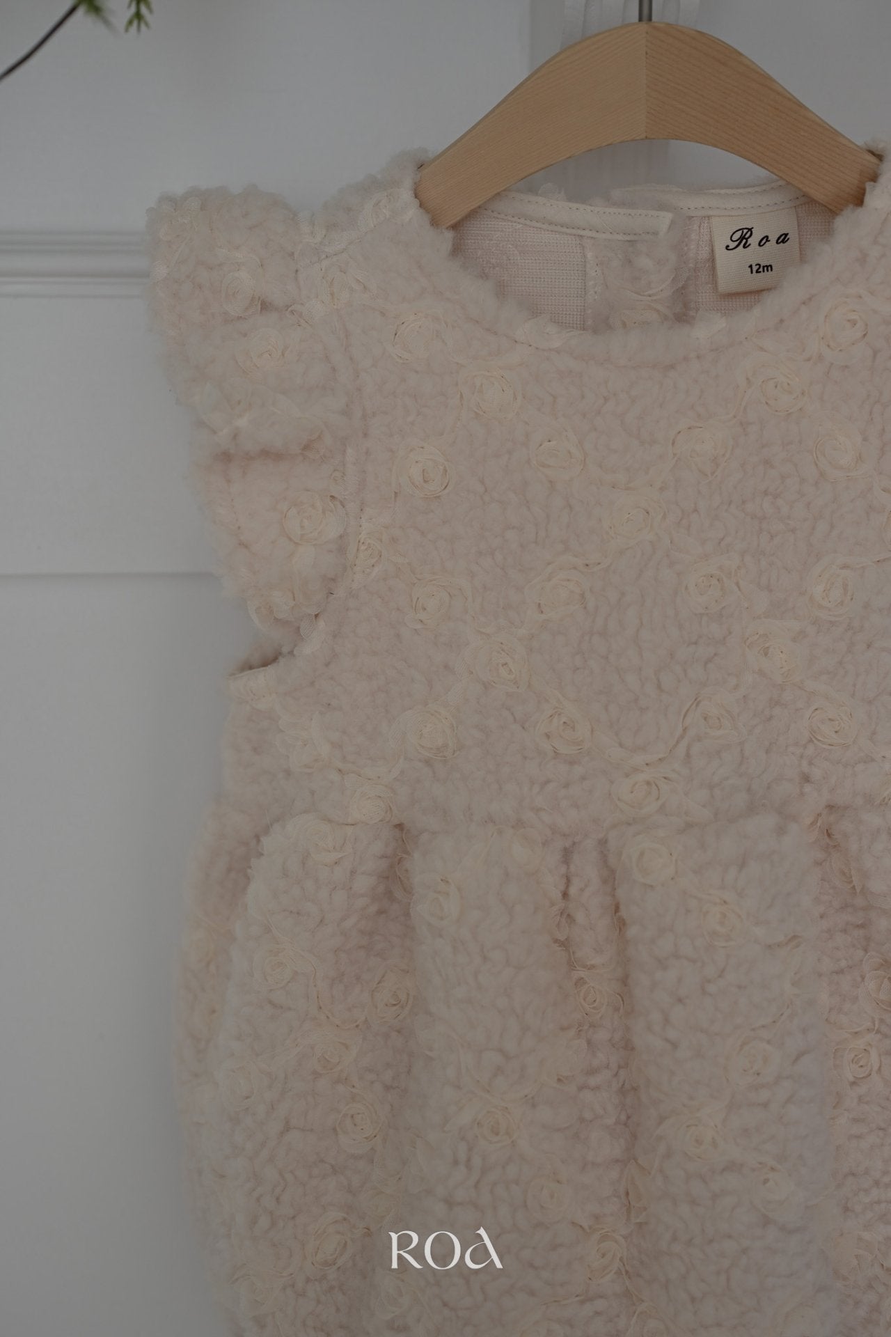 ［ROA］Boa wing rompers & ear muffler