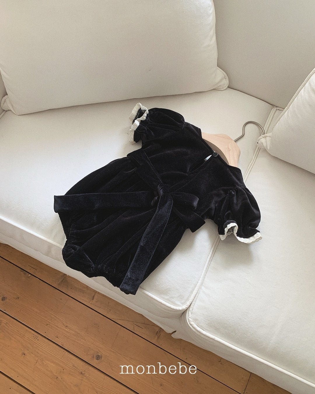 [monbebe] Anna velvet rompers