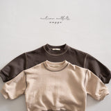 ［anggo］Cake sweatshirt