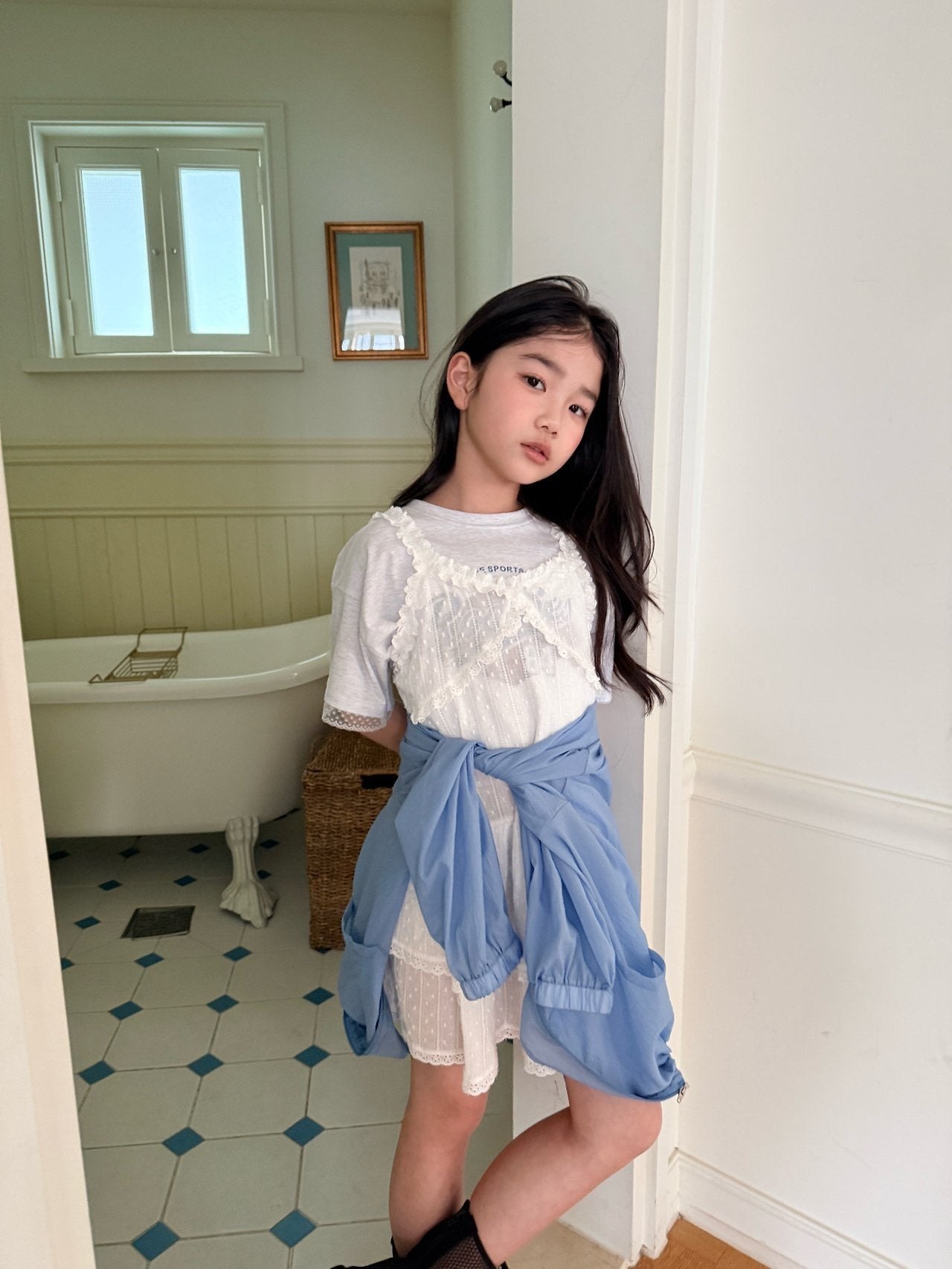 ［comma］Lace cancan one-piece