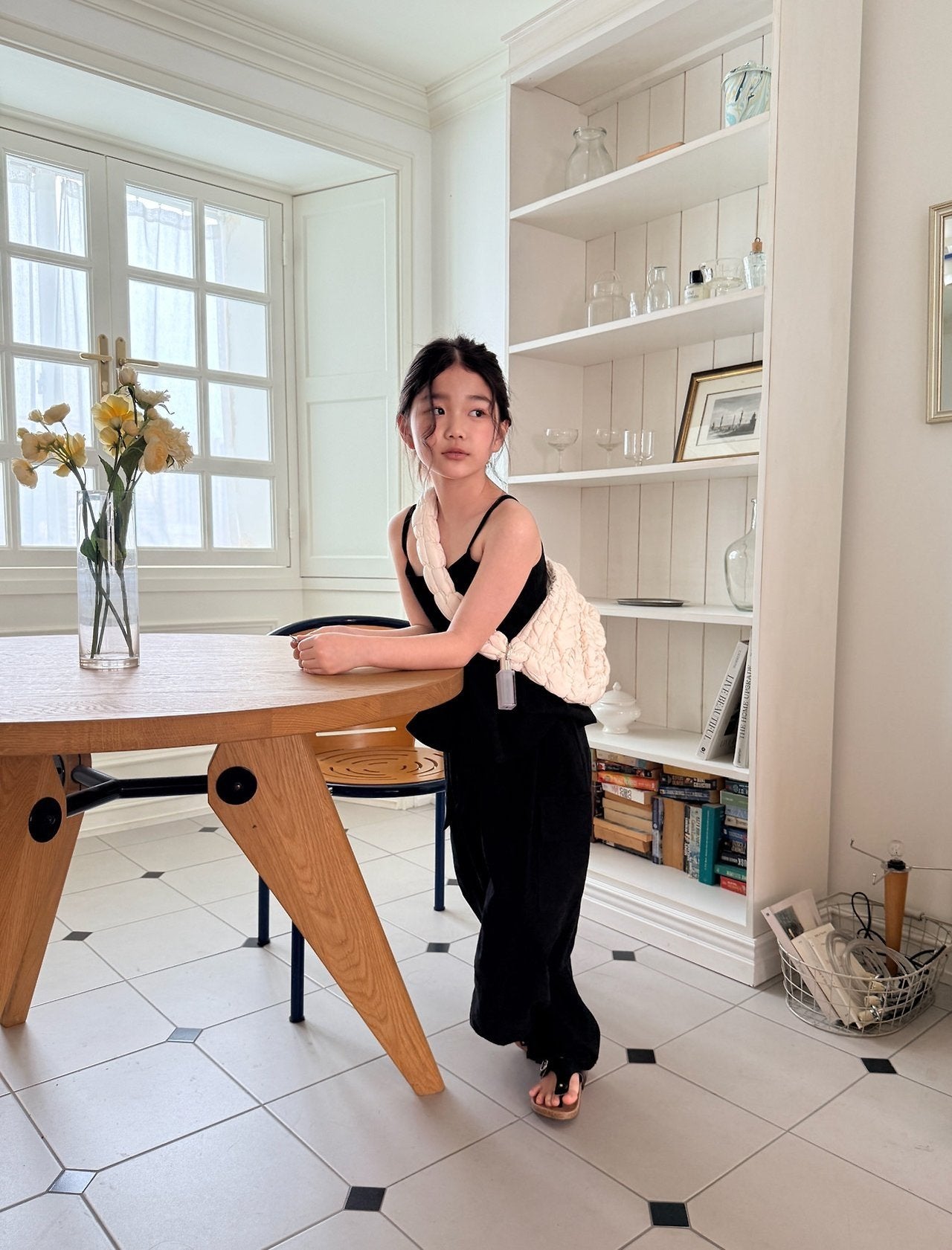 ［comma］Linen frill camisole blouse