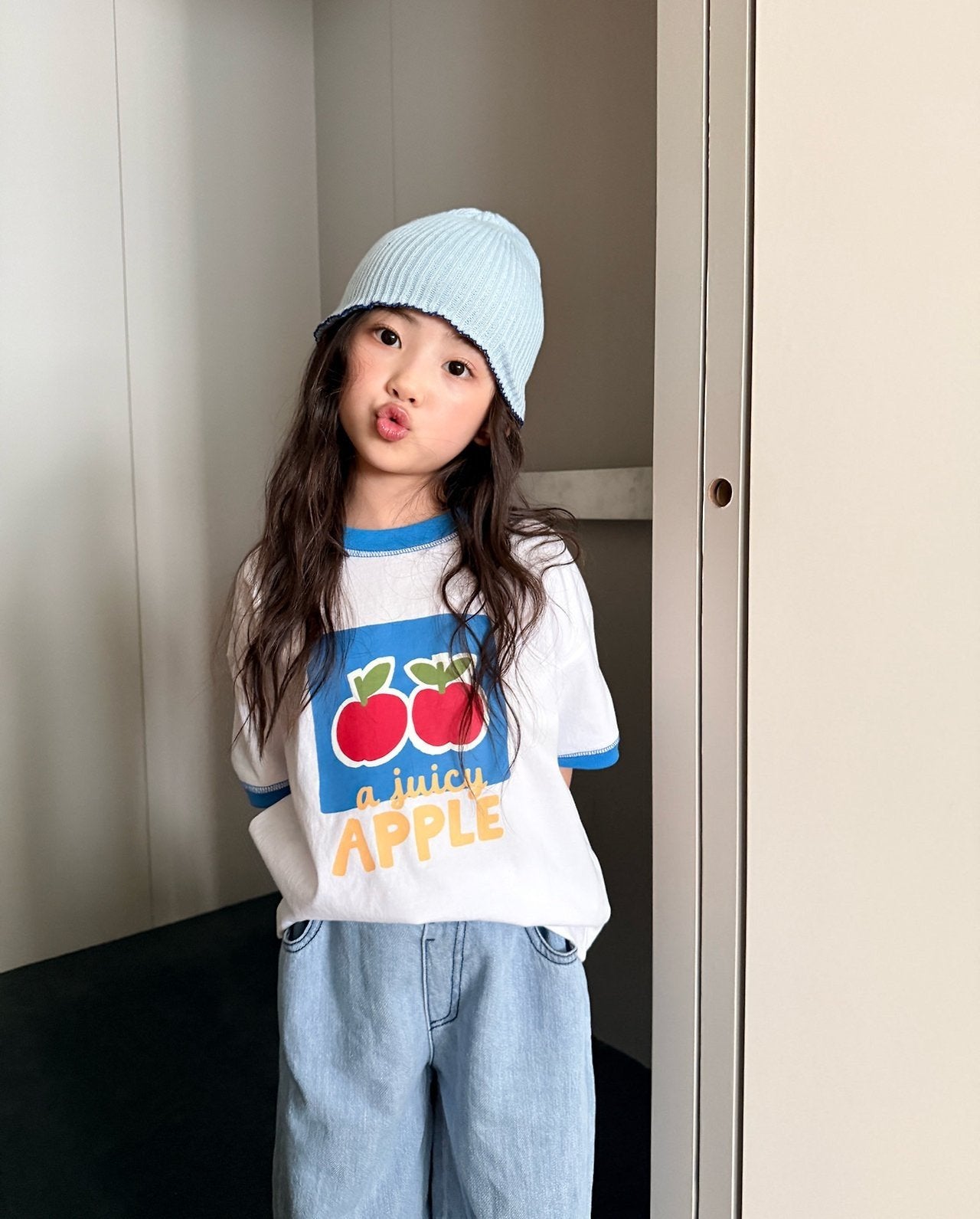 ［comma］Apple two tone tee