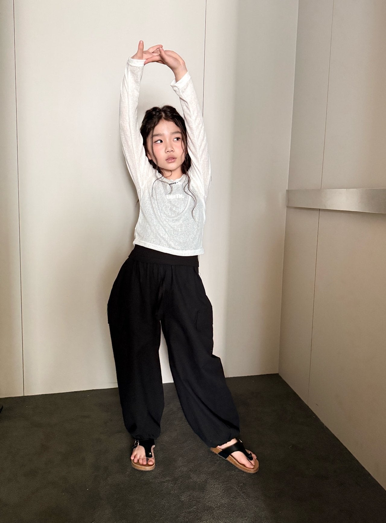 ［comma］Linen jogger pants