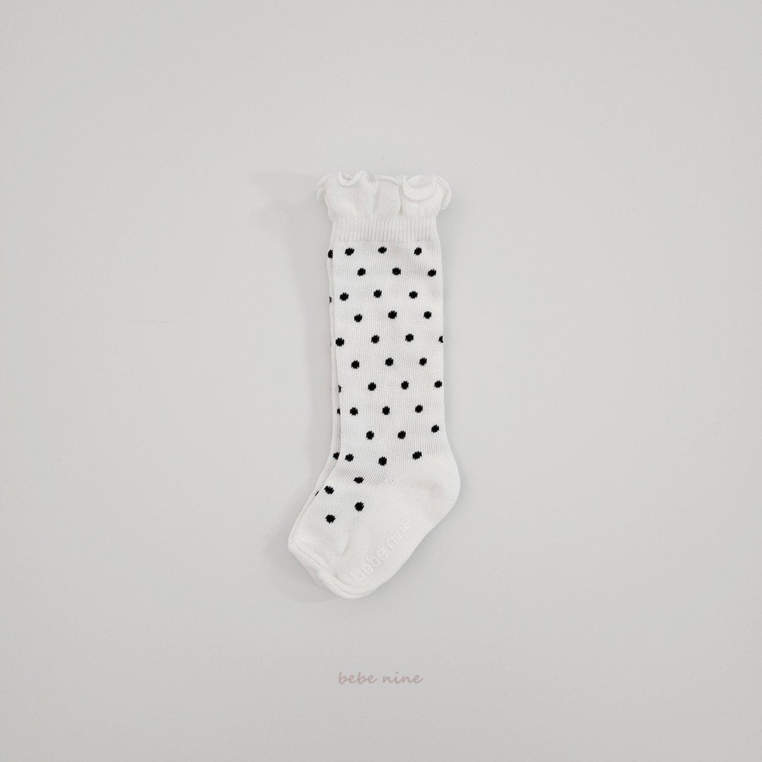 ［bebenine］Nine Frill Knee Socks