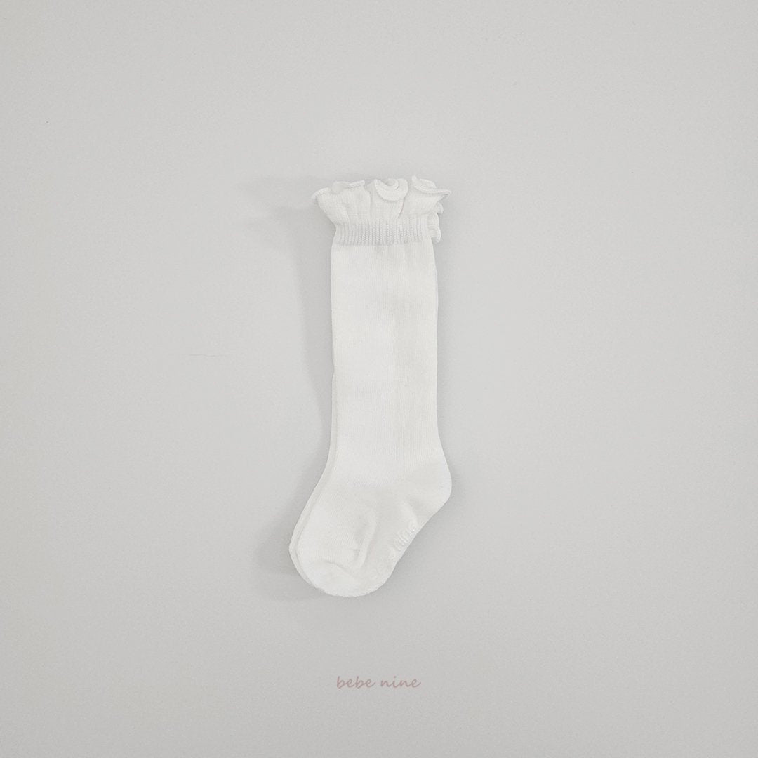 ［bebenine］Nine Frill Knee Socks