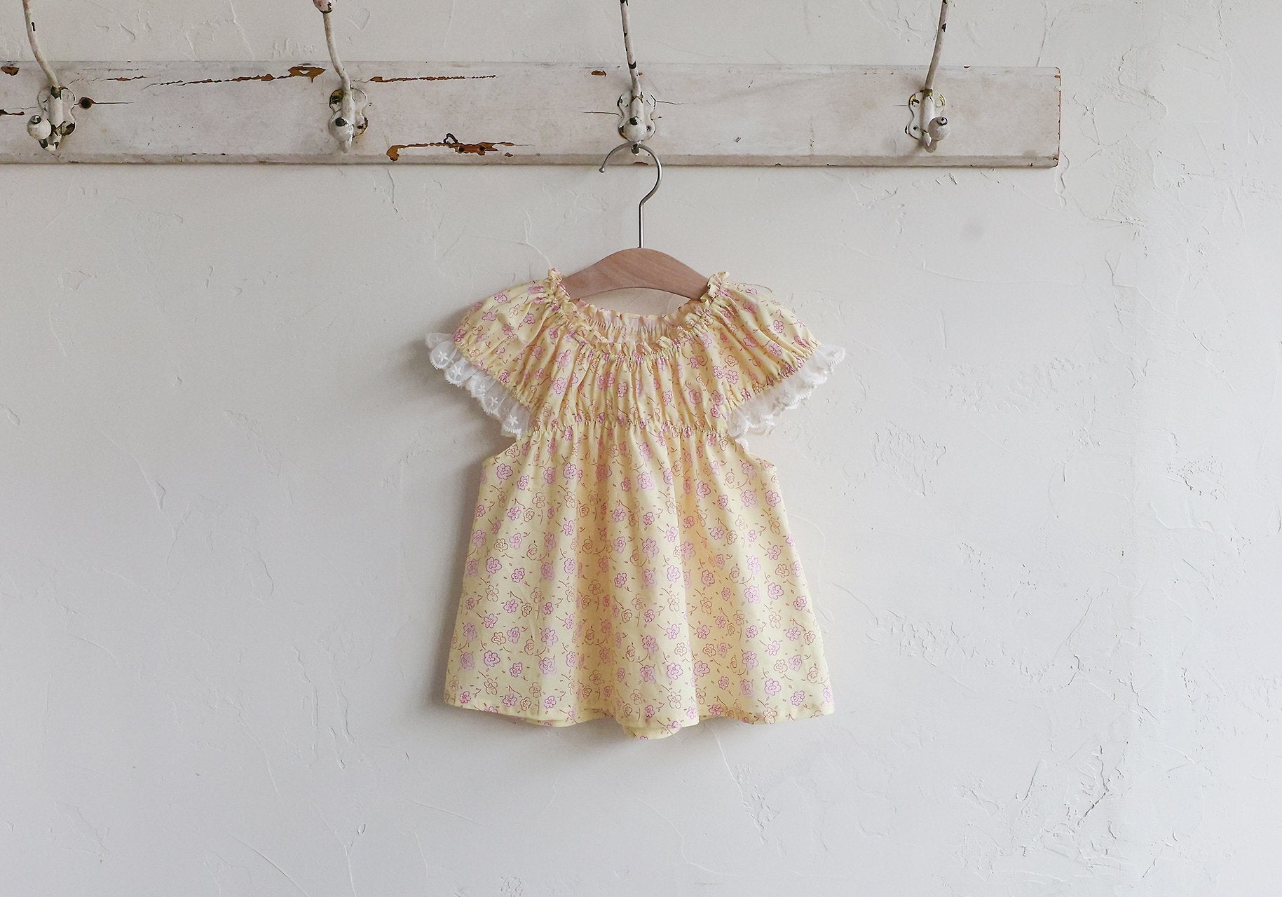 ［FLO］Lovely flower lace blouse